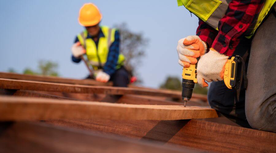 Professional residential roofers in Laona, WI